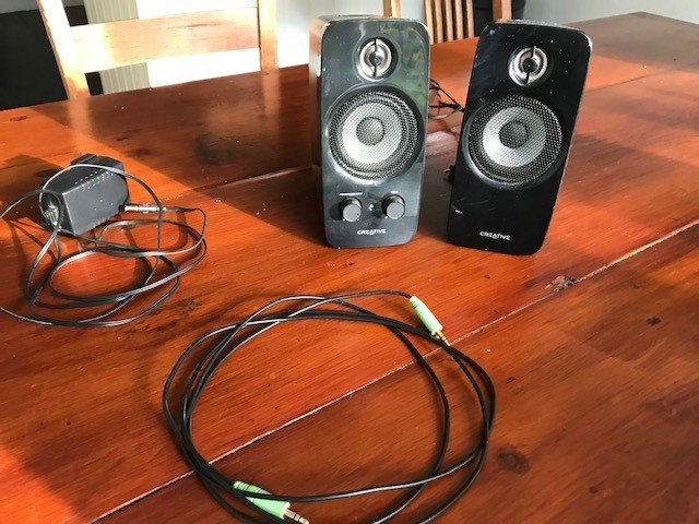 creative inspire t10 multimedia speakers